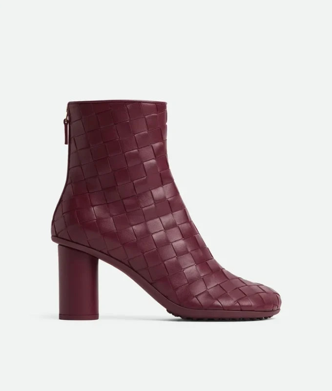 Atomic Stiefel