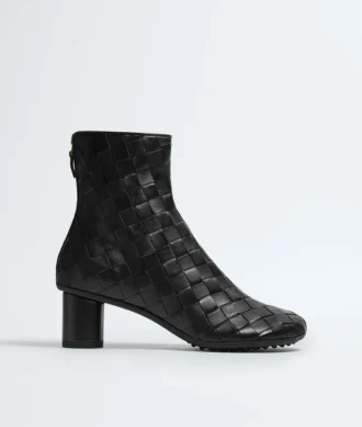 Atomic Stiefel