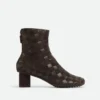 Atomic Stiefel