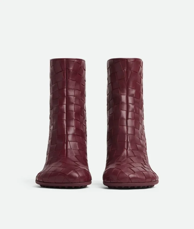 Atomic Stiefel