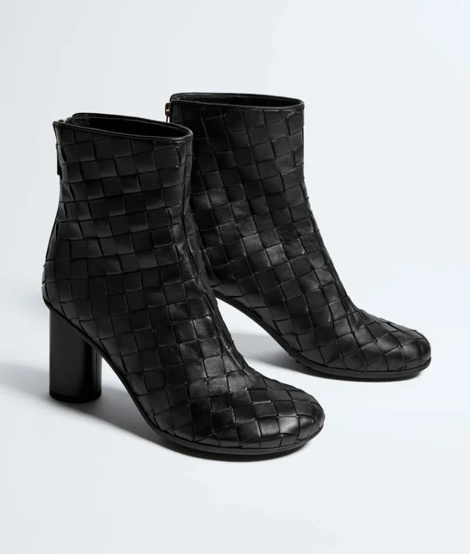 Atomic Stiefel Atomic Stiefel
