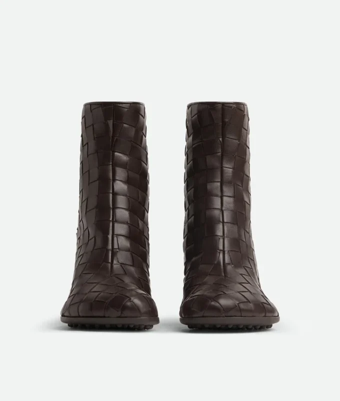 Atomic Stiefel
