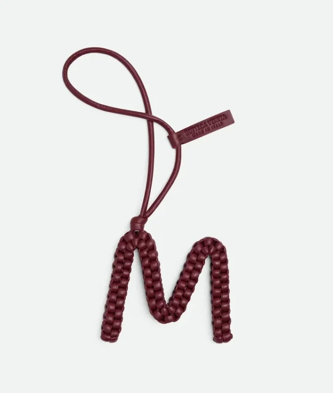 Buchstaben-Anhänger „M“ Buchstaben-Anhänger „M“