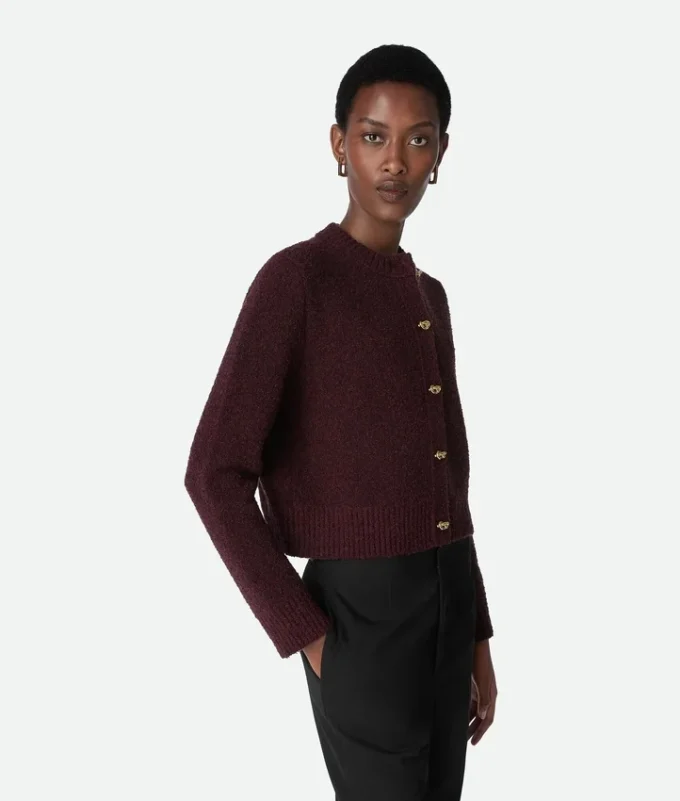 Cardigan aus Bouclé-Wolle Cardigan aus Bouclé-Wolle