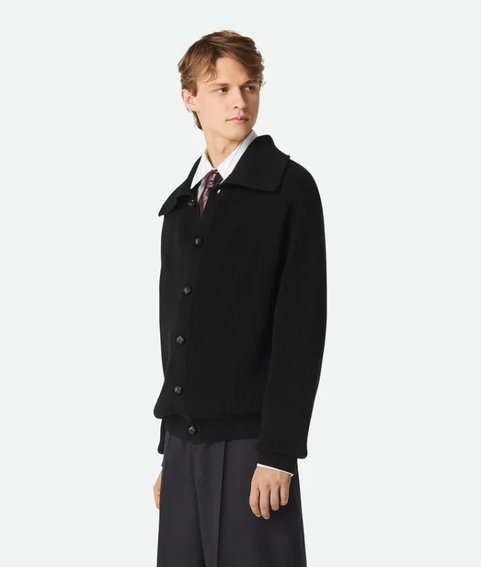 Cardigan aus englischer Baumwollrippe Cardigan aus englischer Baumwollrippe