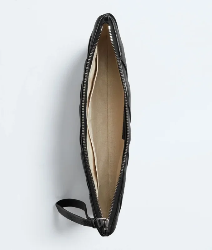 Diago Große Pouch