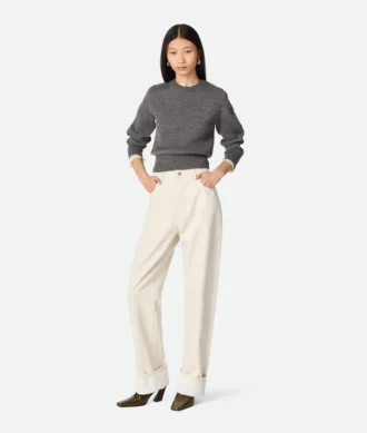 Farbige Jeans mit Umschlag