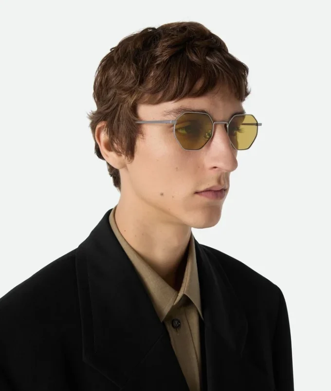 Geometrische Intrecciato-Sonnenbrille Geometrische Intrecciato-Sonnenbrille