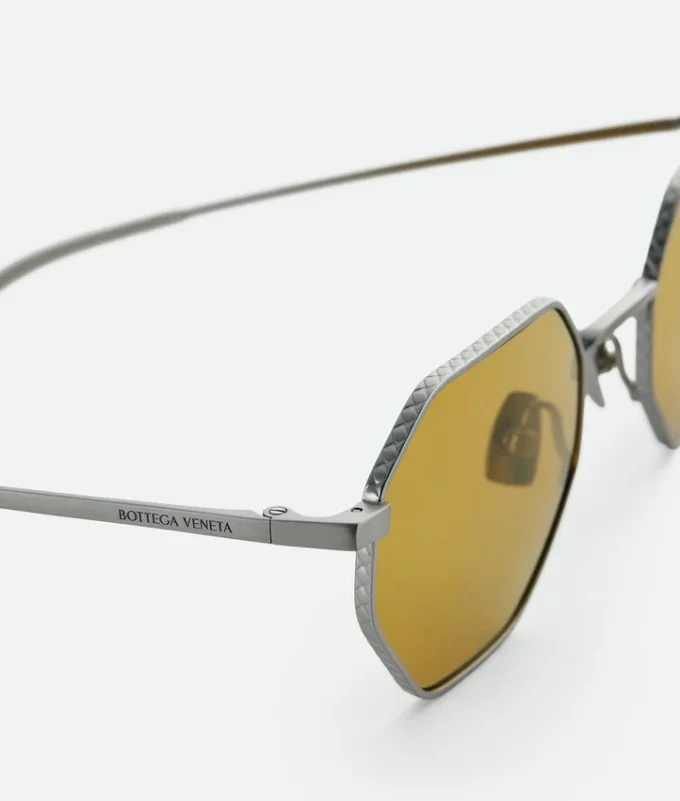 Geometrische Intrecciato-Sonnenbrille Geometrische Intrecciato-Sonnenbrille