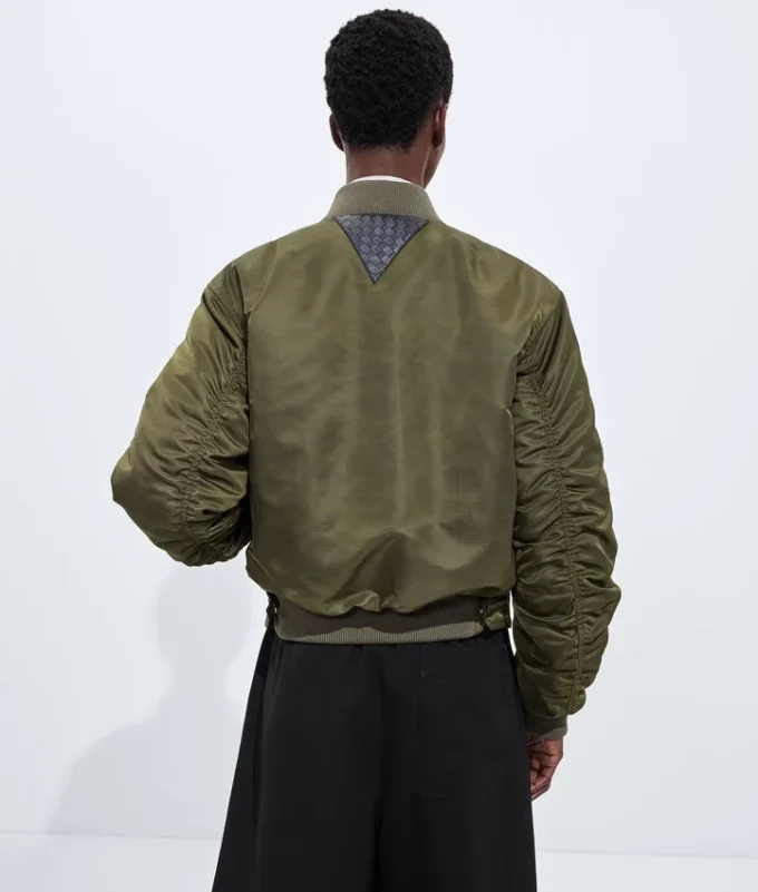 Gepolsterte Nylon-Bomberjacke Gepolsterte Nylon-Bomberjacke