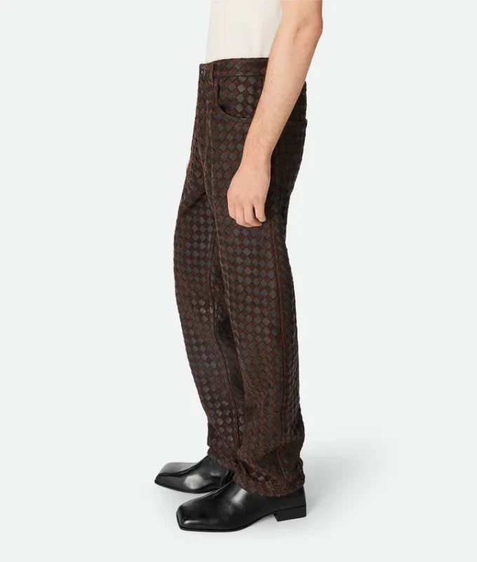 Gerade Hose aus Intrecciato-Leder und Wildleder Gerade Hose aus Intrecciato-Leder und Wildleder