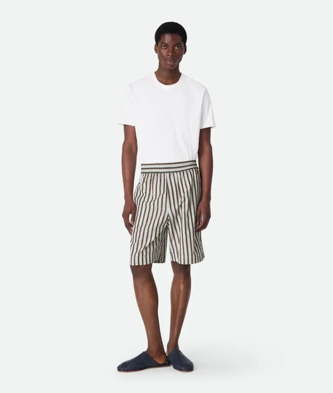 Gestreifte Shorts aus Baumwolle und Leinen Gestreifte Shorts aus Baumwolle und Leinen