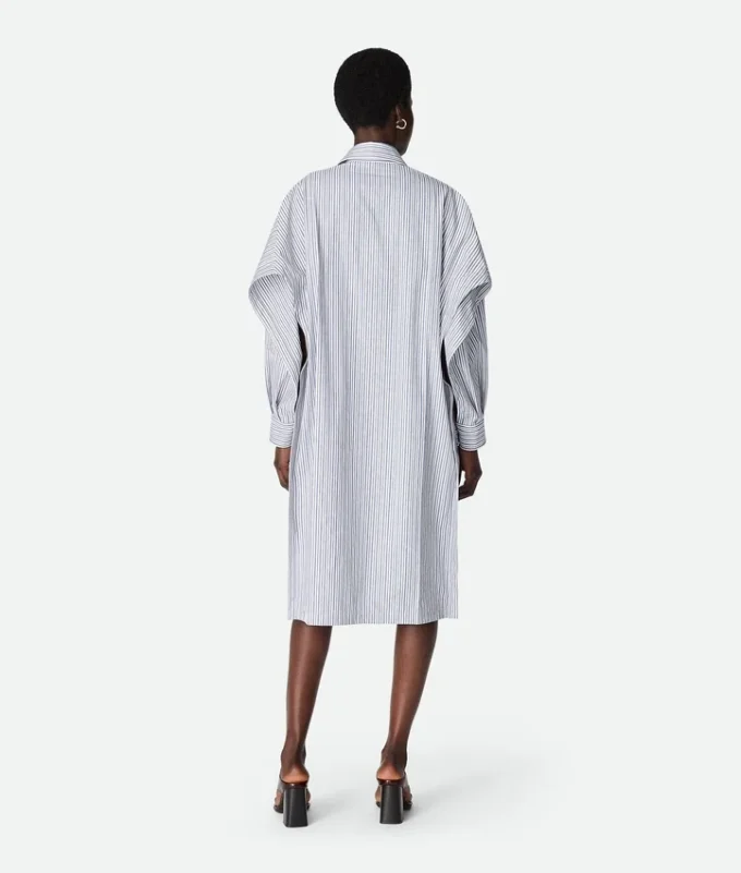 Gestreiftes Baumwollkleid Gestreiftes Baumwollkleid