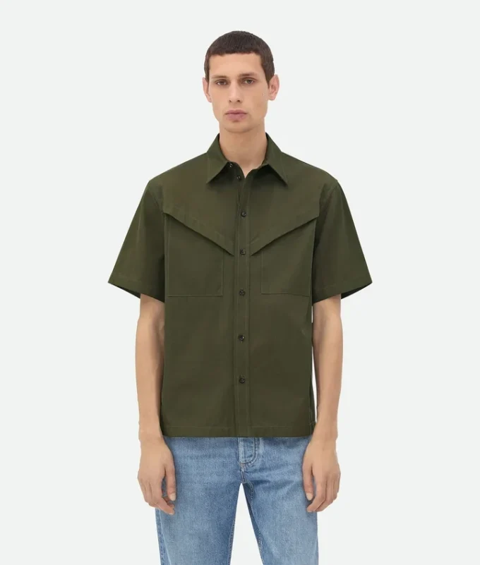 Helles Baumwoll-Twill-Hemd Helles Baumwoll-Twill-Hemd