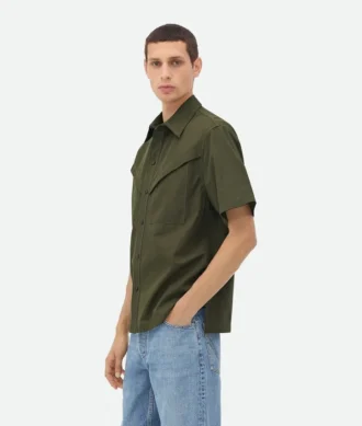 Helles Baumwoll-Twill-Hemd