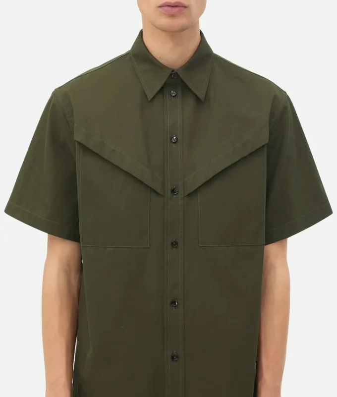 Helles Baumwoll-Twill-Hemd Helles Baumwoll-Twill-Hemd