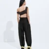 Hose aus gewaschenem Baumwoll- und Viskose-Twill Hose aus gewaschenem Baumwoll- und Viskose-Twill