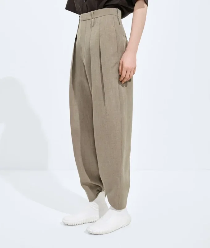 Hose aus Wolle und Leinen Hose aus Wolle und Leinen