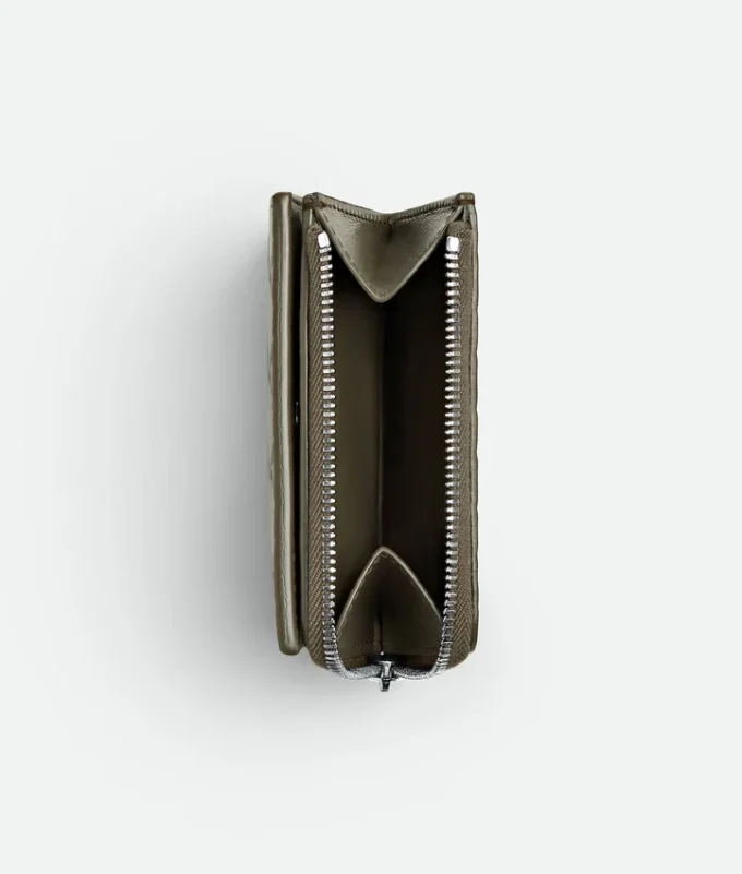 Intrecciato-Brieftasche mit Prägung Intrecciato-Brieftasche mit Prägung