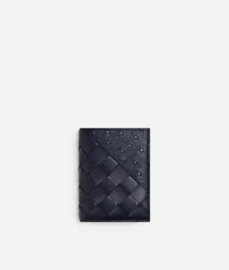 Intrecciato-Kartenetui mit diagonaler Klappe