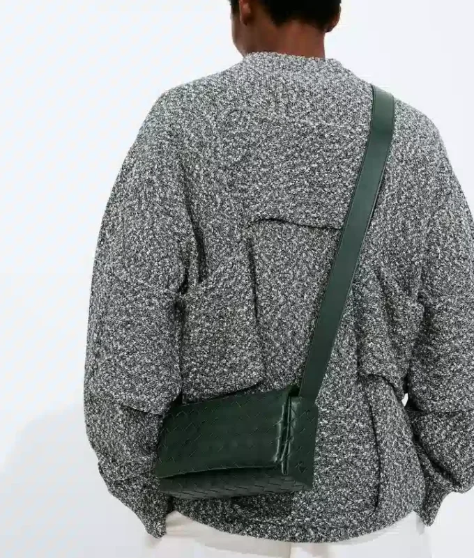 Intrecciato Minitasche mit Klappe Intrecciato Minitasche mit Klappe