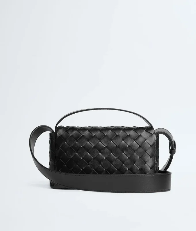 Intrecciato Minitasche mit Klappe Intrecciato Minitasche mit Klappe