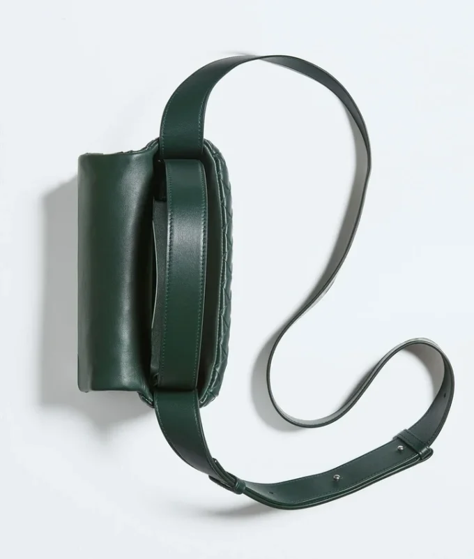 Intrecciato Minitasche mit Klappe Intrecciato Minitasche mit Klappe