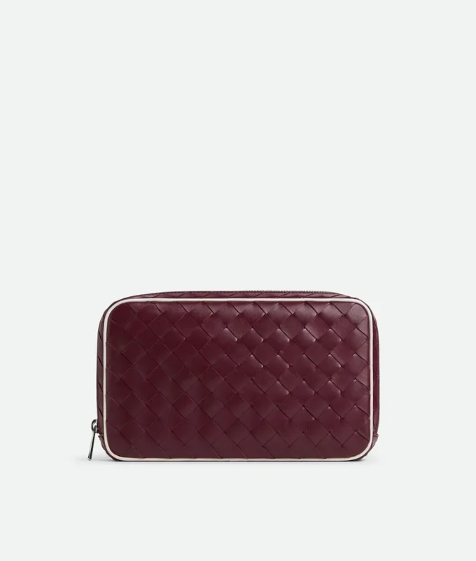 Intrecciato-Pouch in mittlerer Größe mit Reißverschluss Intrecciato-Pouch in mittlerer Größe mit Reißverschluss