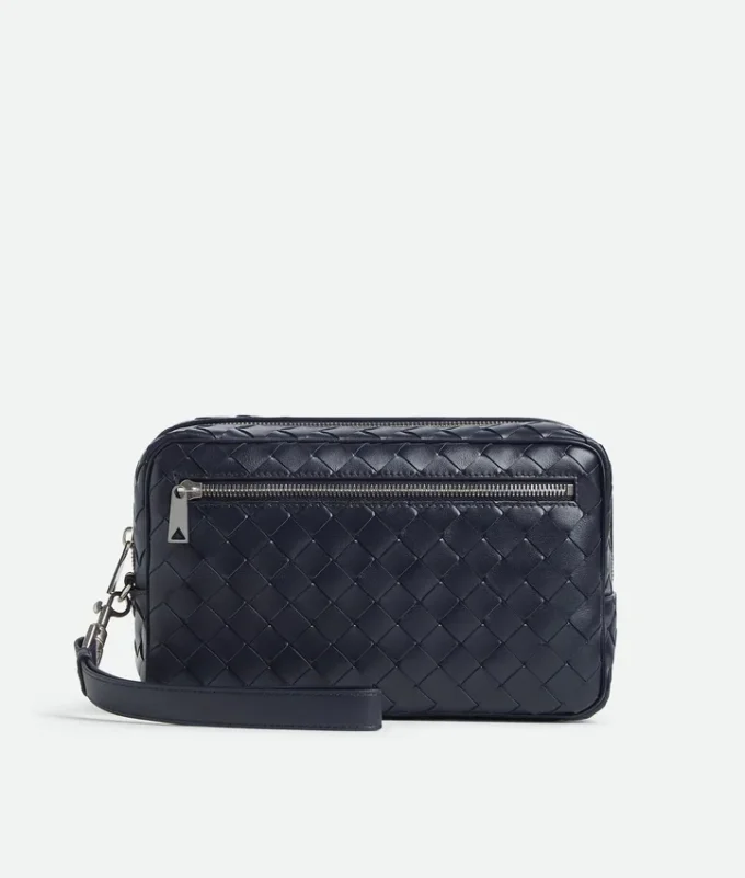 Intrecciato-Pouch mit Handschlaufe Intrecciato-Pouch mit Handschlaufe