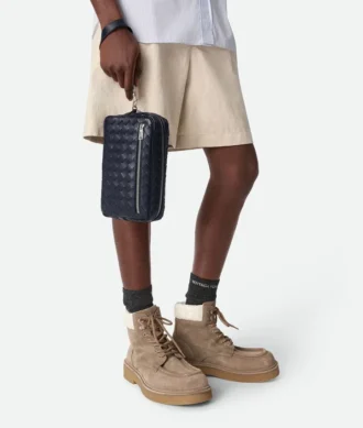 Intrecciato-Pouch mit Handschlaufe Intrecciato-Pouch mit Handschlaufe
