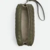 Intrecciato-Pouch mit Handschlaufe Intrecciato-Pouch mit Handschlaufe