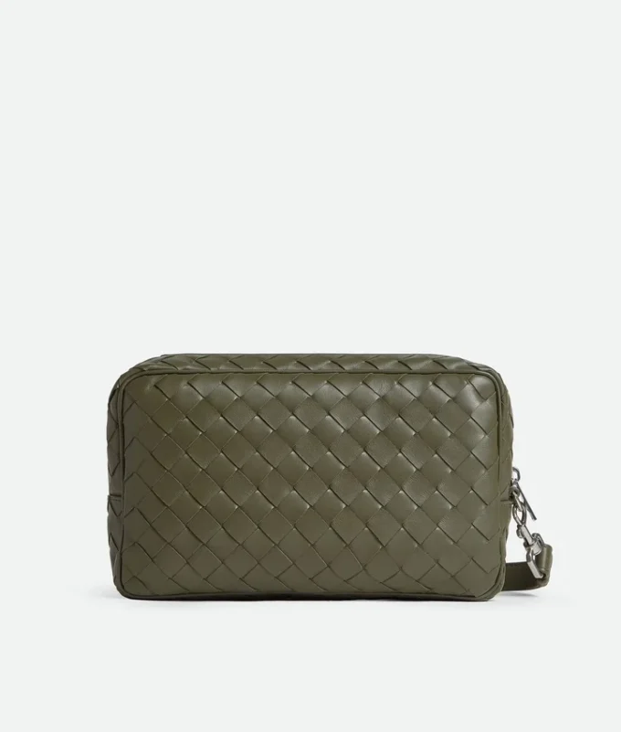Intrecciato-Pouch mit Handschlaufe Intrecciato-Pouch mit Handschlaufe