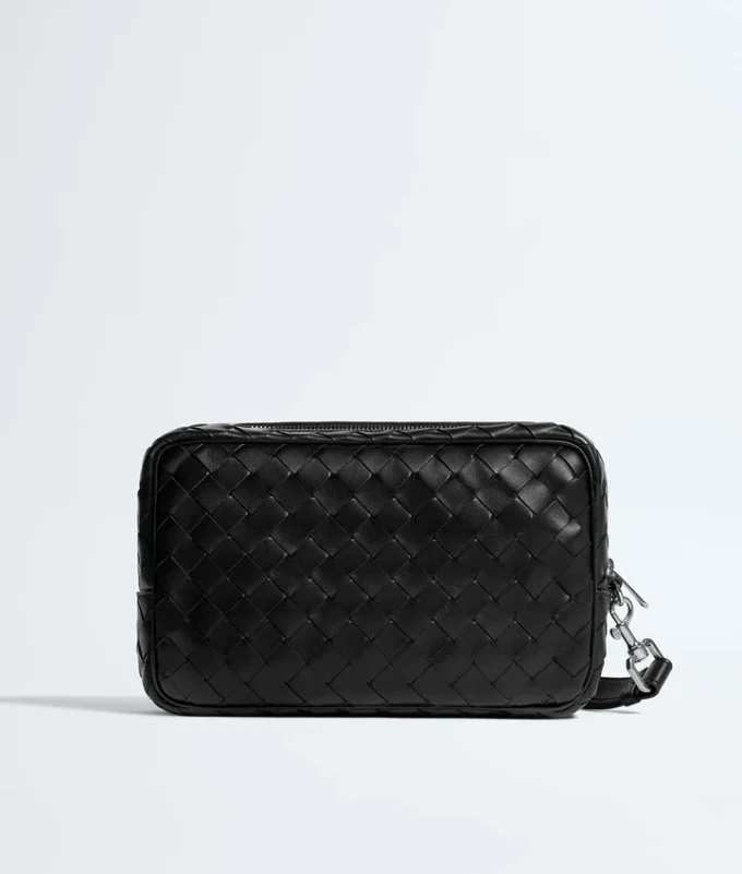 Intrecciato-Pouch mit Handschlaufe Intrecciato-Pouch mit Handschlaufe