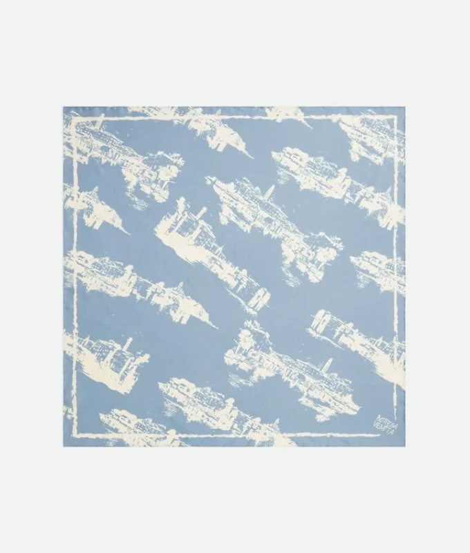 Italienisches Seidenfoulard im Postkartenstil Italienisches Seidenfoulard im Postkartenstil