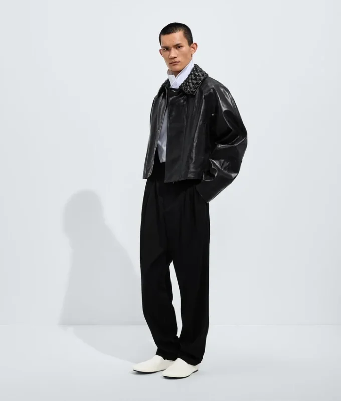 Jacke aus geknittertem Leder Jacke aus geknittertem Leder