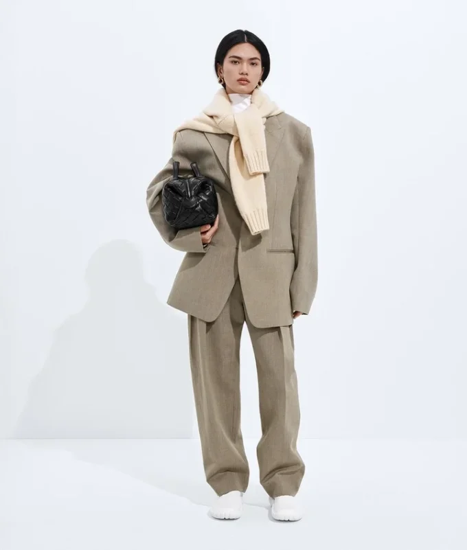 Jacke aus Woll- und Leinenmelange Jacke aus Woll- und Leinenmelange