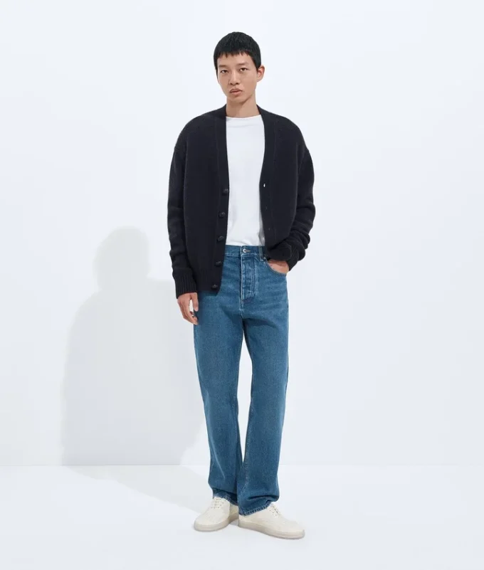 Jeans mit geradem Bein in mittlerem Indigo Jeans mit geradem Bein in mittlerem Indigo