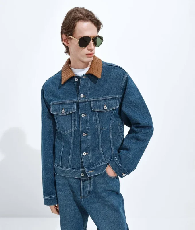 Jeansjacke in Indigo, Größe M Jeansjacke in Indigo, Größe M