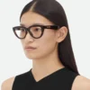 Klassische Cat-Eye-Brille aus recyceltem Acetat Klassische Cat-Eye-Brille aus recyceltem Acetat