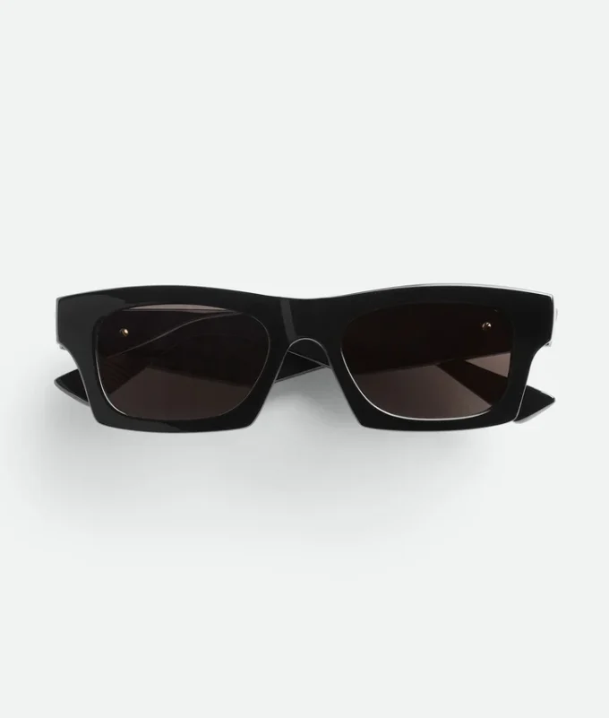 Klassische eckige Sonnenbrille