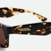 Klassische eckige Sonnenbrille