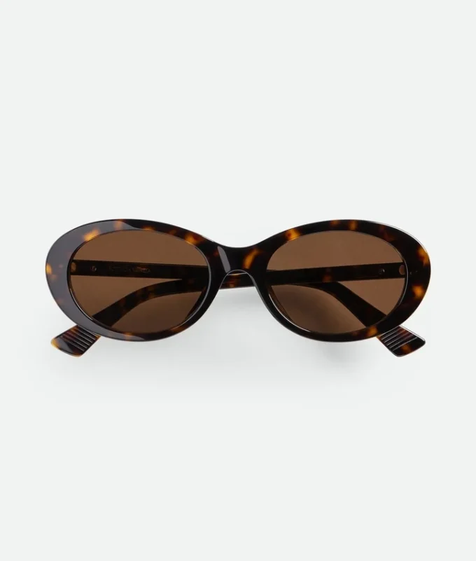 Klassische ovale Sonnenbrille Klassische ovale Sonnenbrille