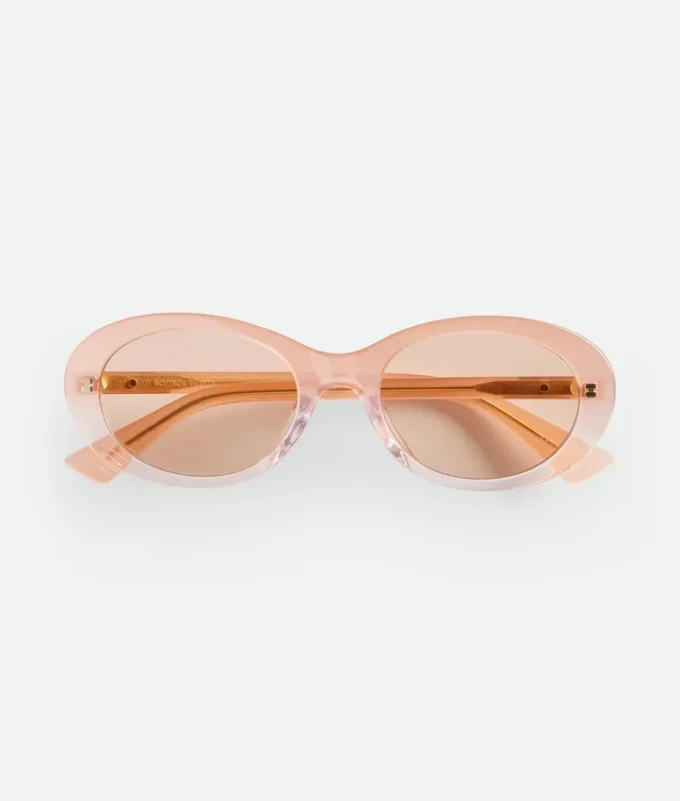 Klassische ovale Sonnenbrille Klassische ovale Sonnenbrille