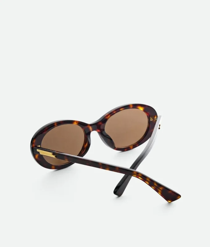 Klassische ovale Sonnenbrille Klassische ovale Sonnenbrille