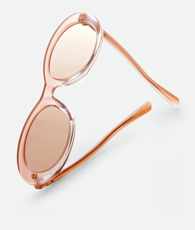 Klassische ovale Sonnenbrille Klassische ovale Sonnenbrille