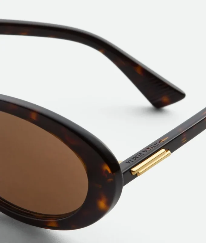 Klassische ovale Sonnenbrille Klassische ovale Sonnenbrille