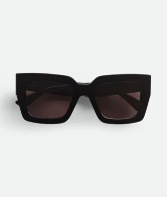 Klassische quadratische Sonnenbrille