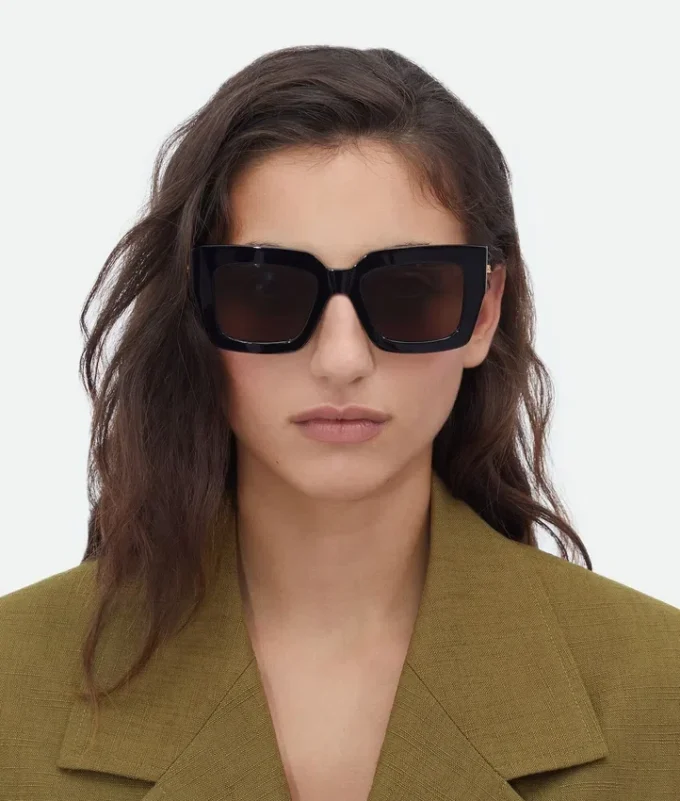 Klassische quadratische Sonnenbrille Klassische quadratische Sonnenbrille