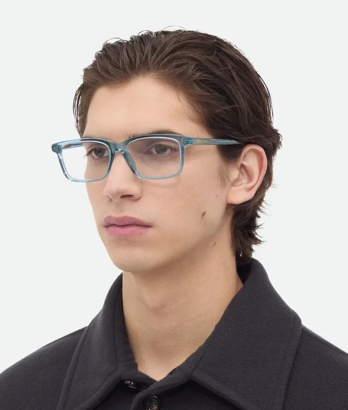 Klassische rechteckige Brille Klassische rechteckige Brille