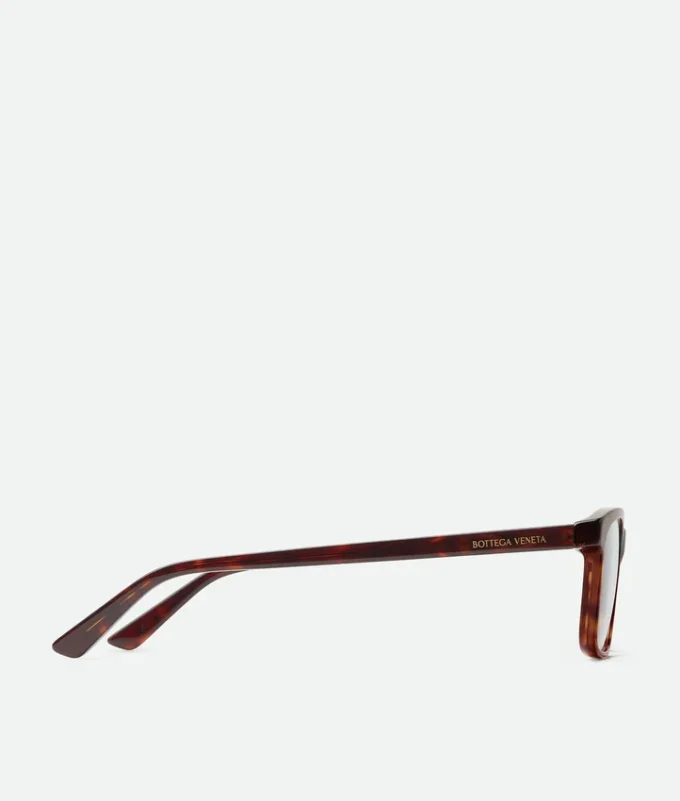 Klassische rechteckige Brille Klassische rechteckige Brille